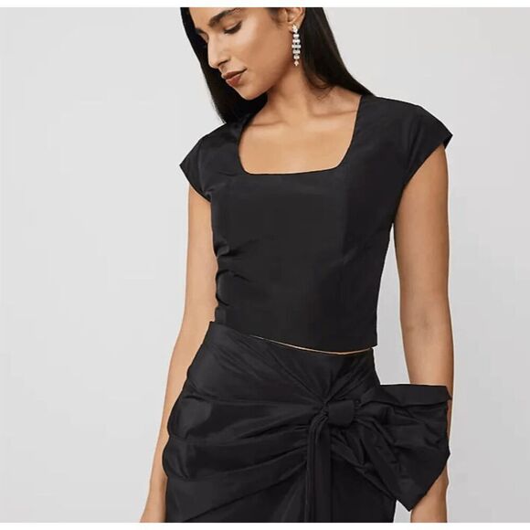 Ann Taylor Black Structured Crop Top, Size 6, NWT - Picture 10 of 10